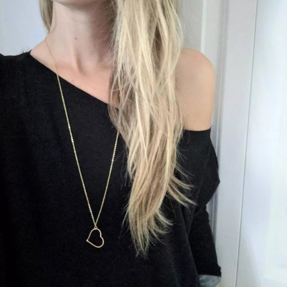 ๐โจ Heart Sweater Chain - Picture 2 of 3